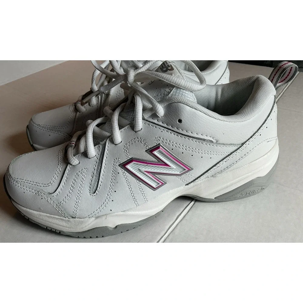 New Balance Women's 619 White & Pink ( WX619WP ) In Size 7.5 B - Picture 4 of 16